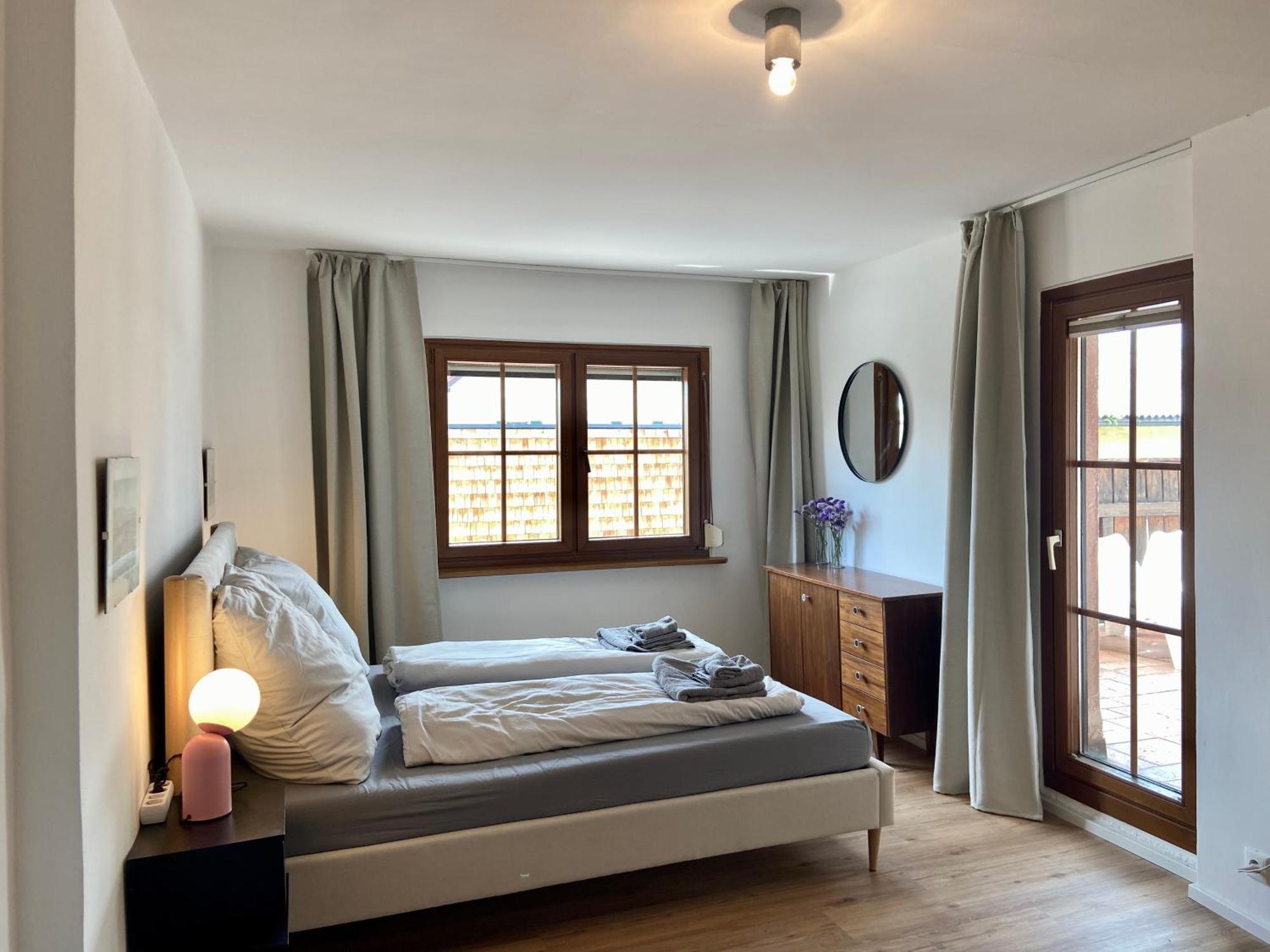 Baeckerhaus - Wohnung Mit Pool Und Garten Gmunden Bagian luar foto