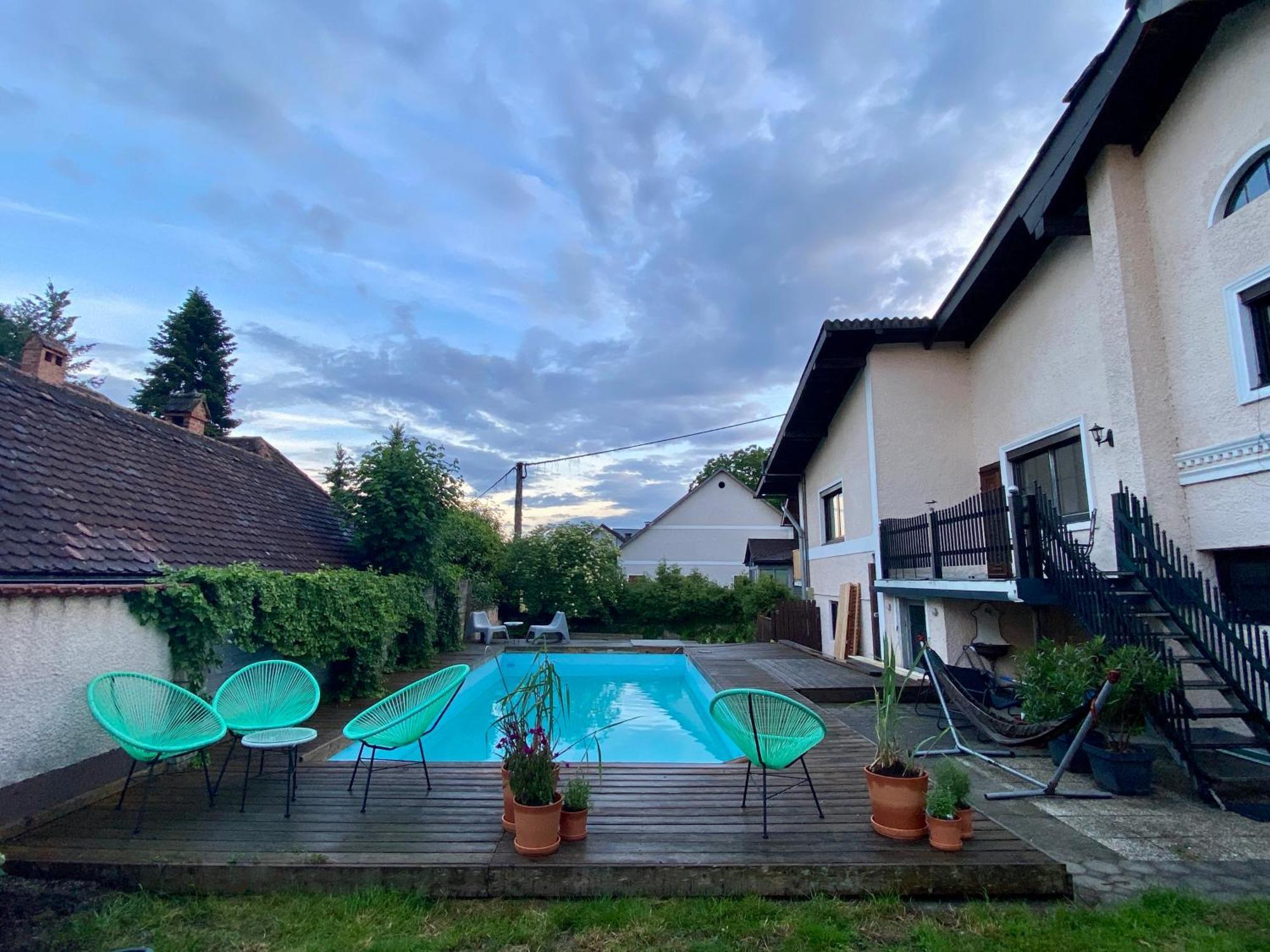 Baeckerhaus - Wohnung Mit Pool Und Garten Gmunden Bagian luar foto