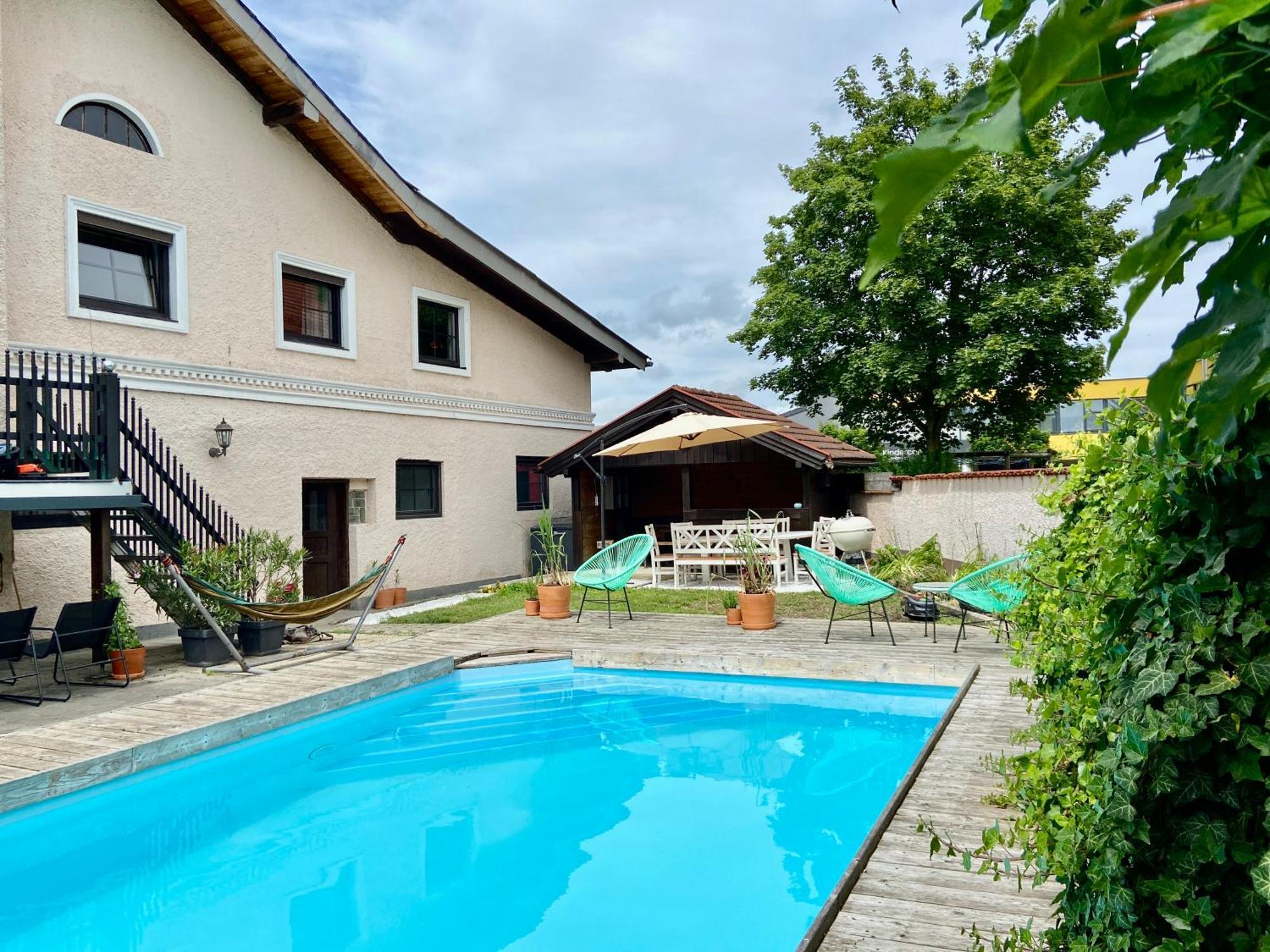 Baeckerhaus - Wohnung Mit Pool Und Garten Gmunden Bagian luar foto