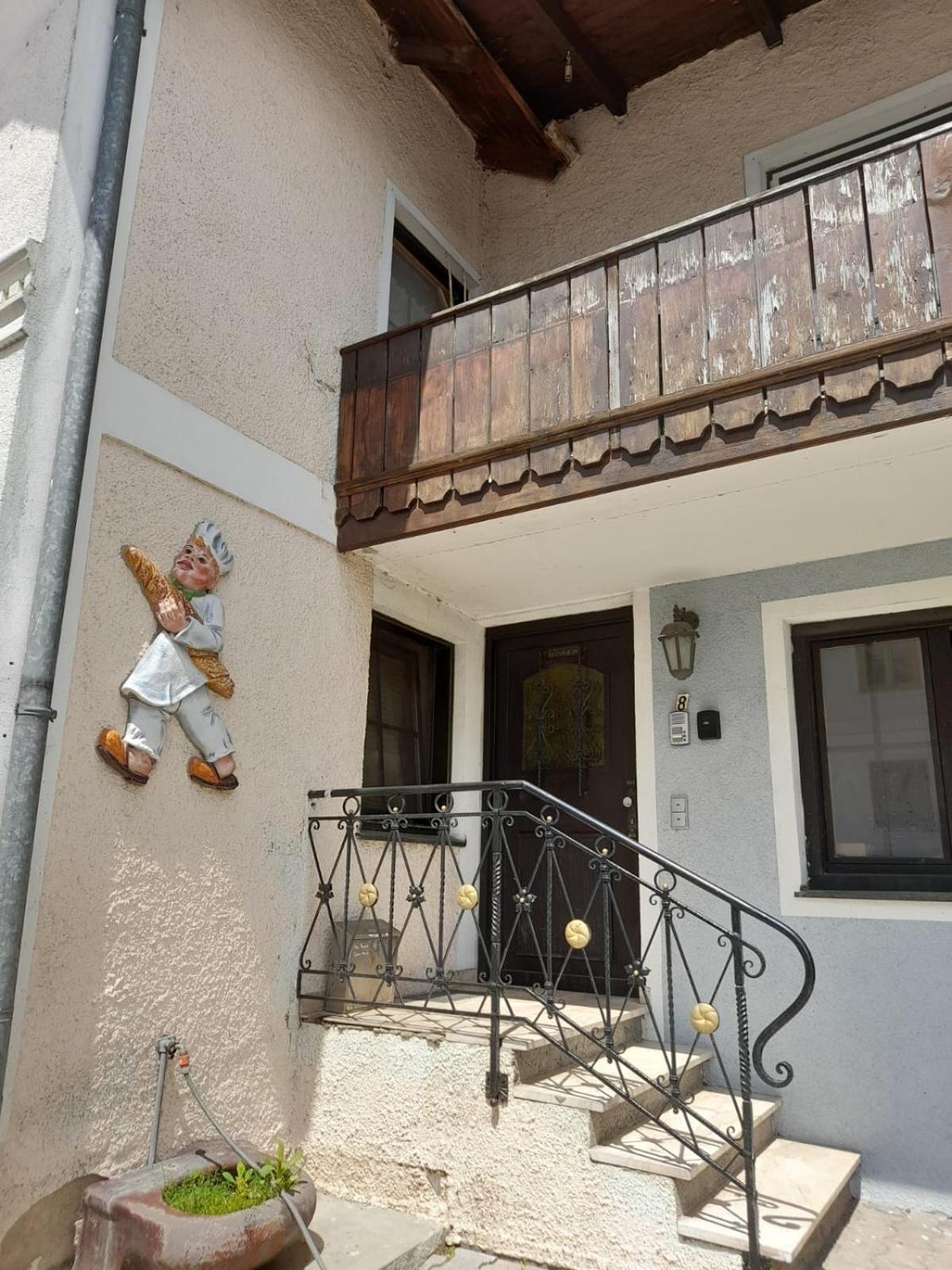 Baeckerhaus - Wohnung Mit Pool Und Garten Gmunden Bagian luar foto